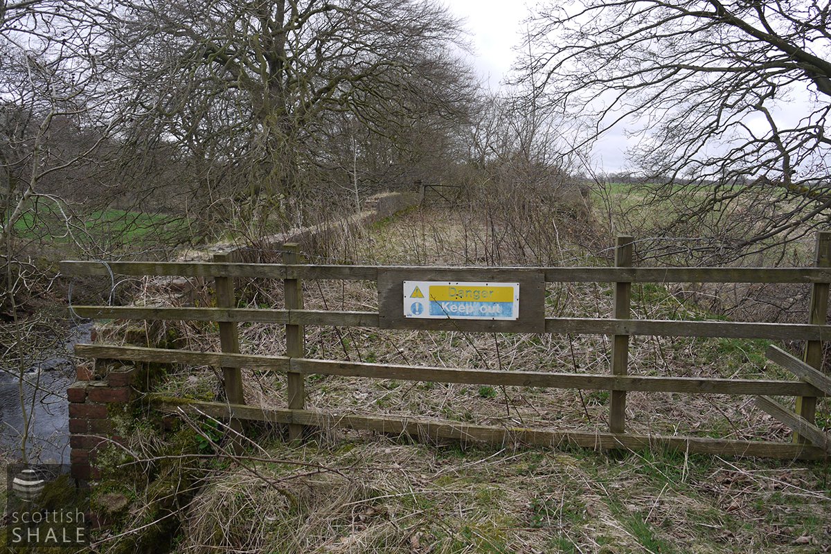Alderston railway bridge.jpg