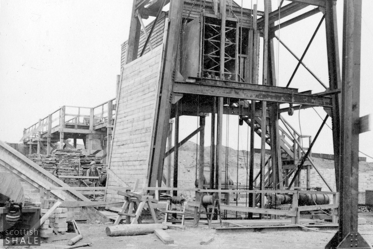 (BP Archives 19800-035).jpg