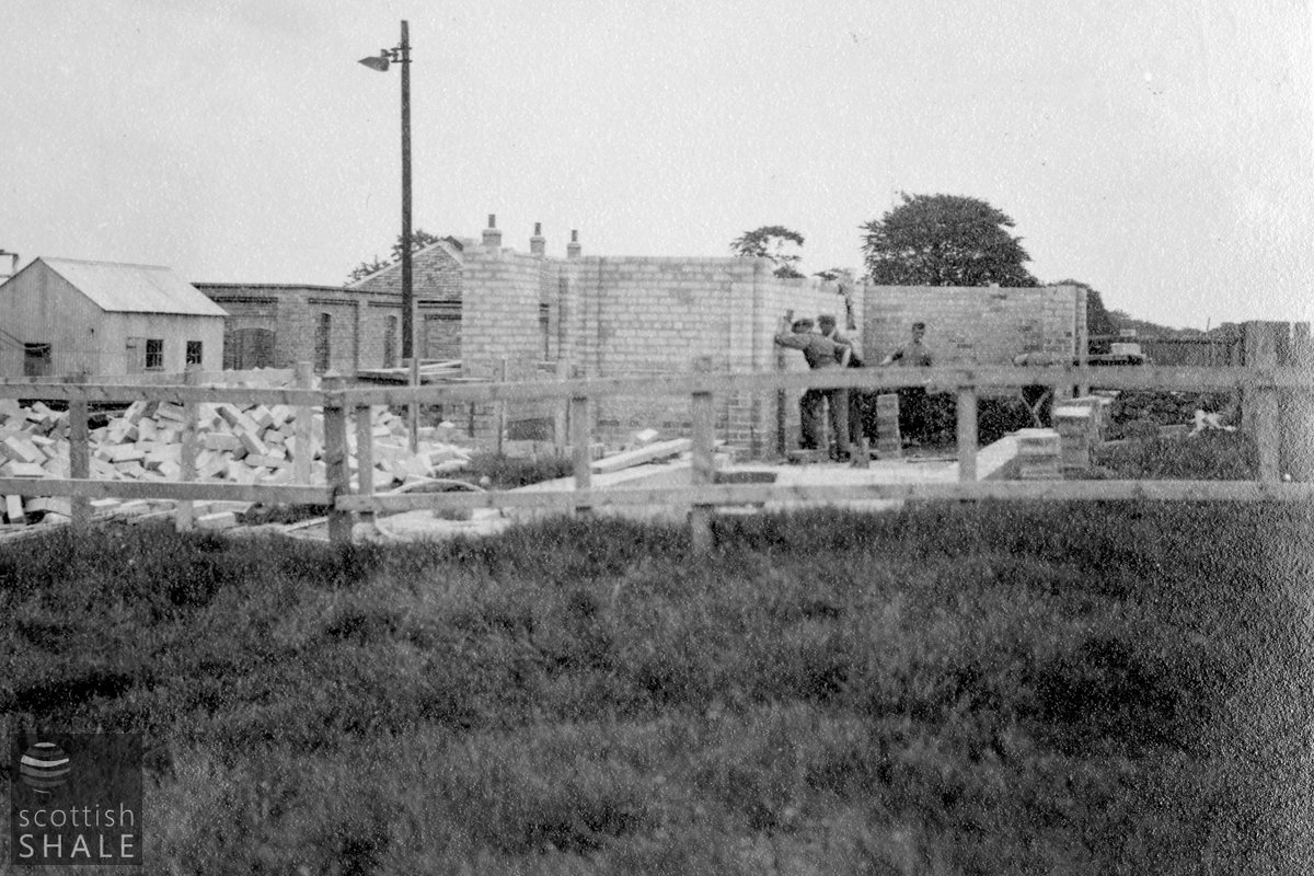 (BP Archives 19800-040).jpg