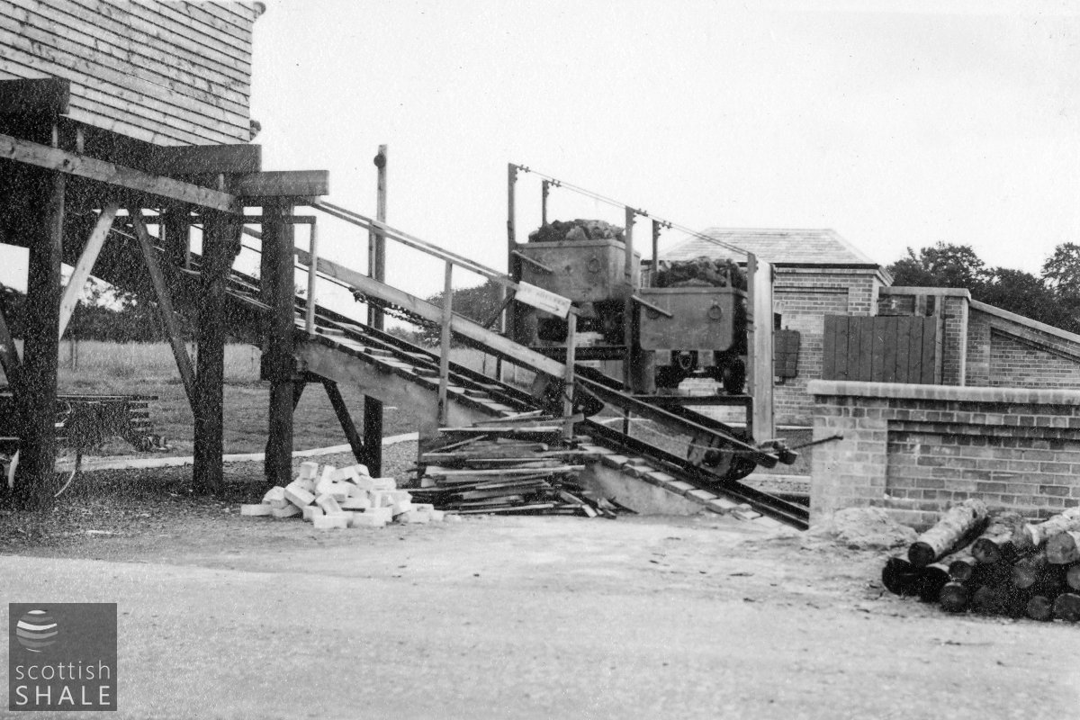 (BP Archives 19800-041).jpg
