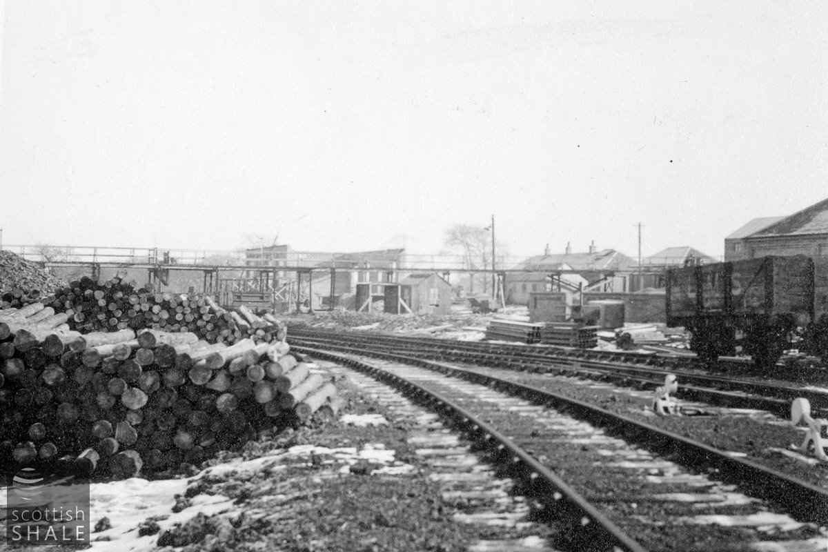 (BP Archives 19800-049).jpg