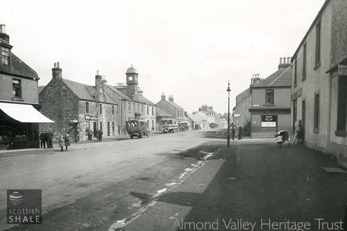 Whitburn Cross, c.1928, with David Morrison's Cross Tavern on the right and the site of the Whitburn Inn beyond it.