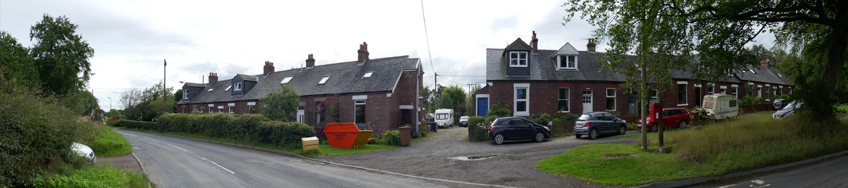 oakbankcottagespanorama.jpg