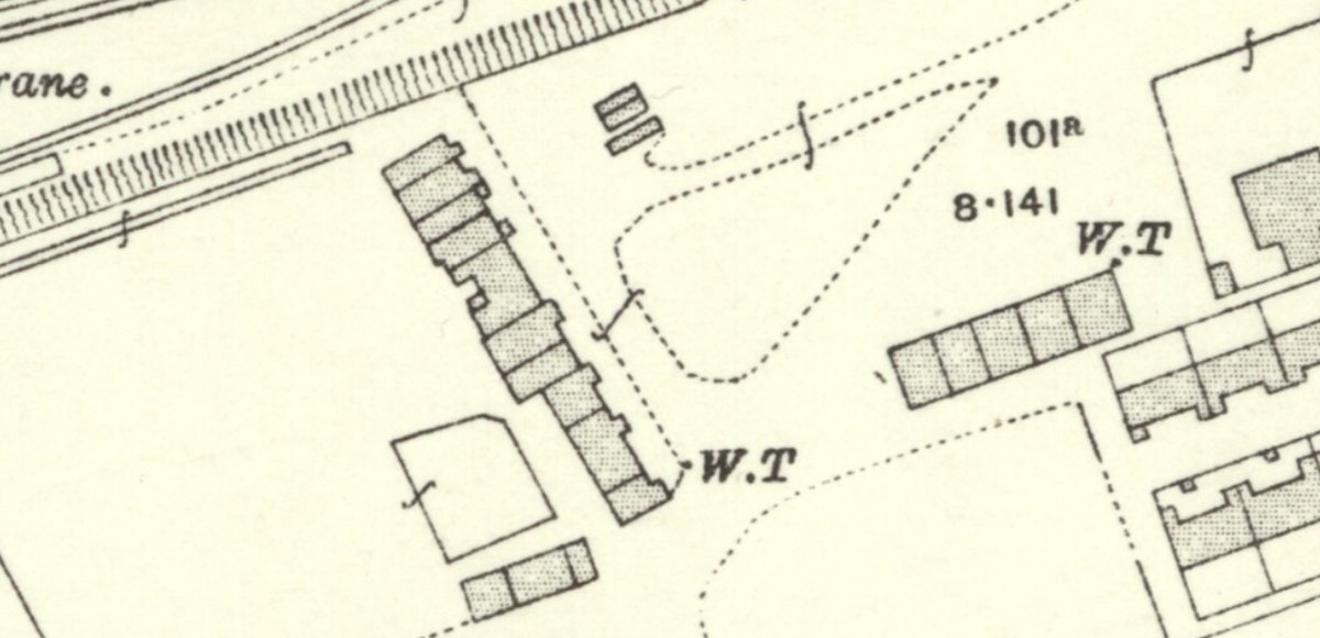 officerow1913.jpg